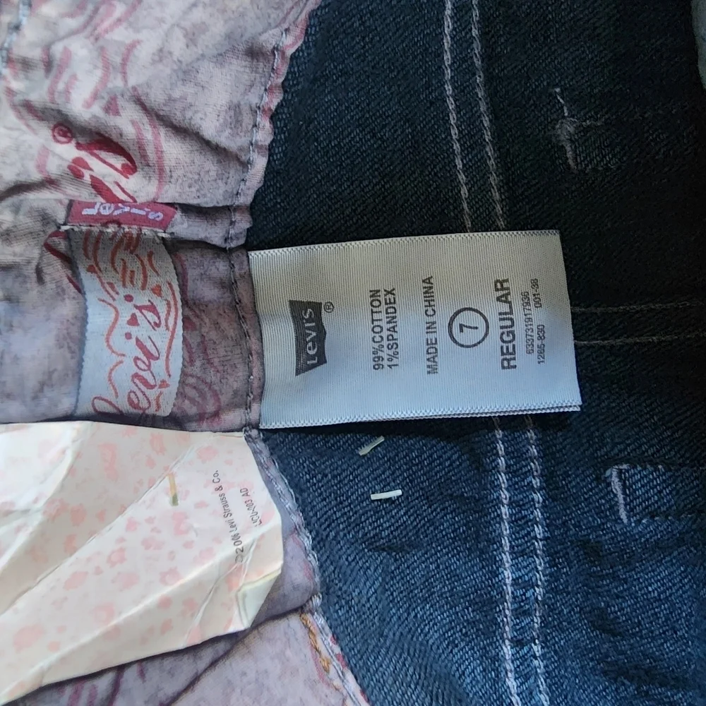Levi's Straight Leg Jeans 7